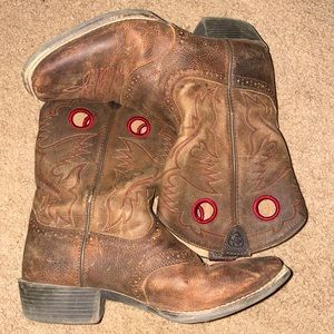 Size 6 Men’s Ariat Boots